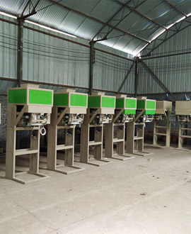 全自動(dòng)包裝機(jī)多少錢?其在運(yùn)行中又需要注意哪幾個(gè)事項(xiàng)?